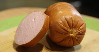 В какой колбасе почти нет мяса: советы эксперта 