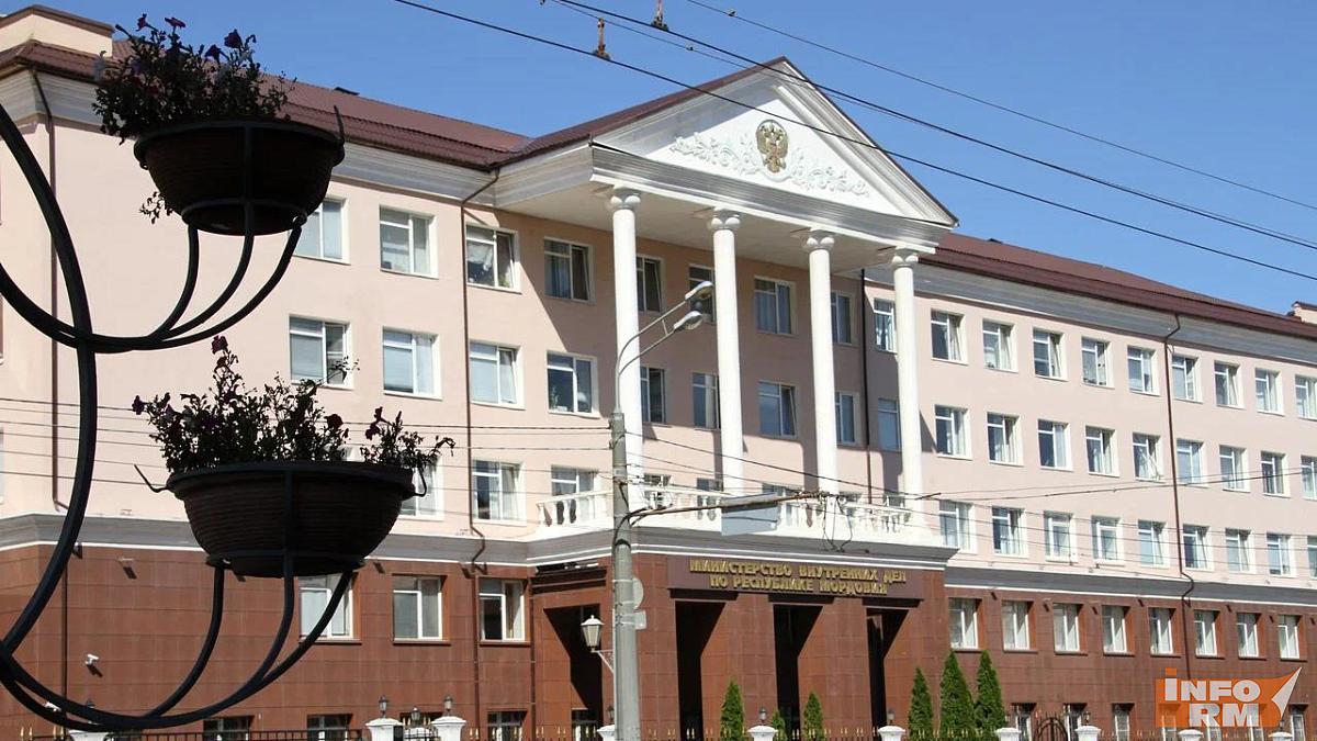 Саранский грабитель заставил жертву купить розу для продавца магазина 