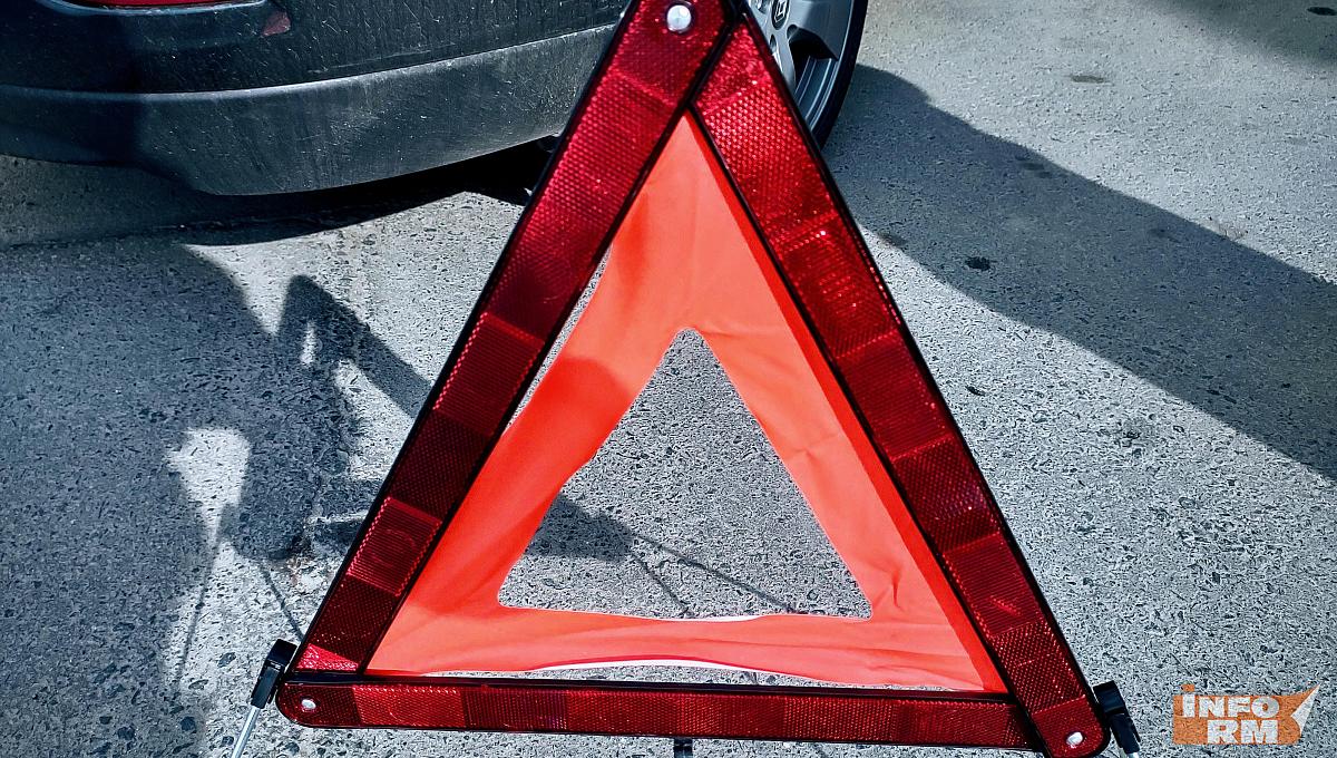 Автобус с 48 пассажирами перевернулся в Мордовии Автобус с 48 пассажирами перевернулся в Мордовии