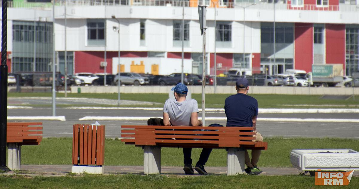 Роструд напомнил о длинных выходных в июне и четырёхдневке 