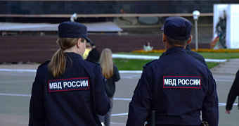 Пьяный мужчина в Саранске бил полицейского в грудь и хватал за руки 