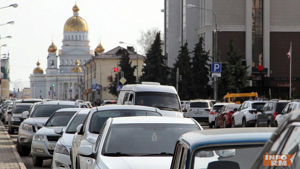 Таксисты и эксперты: цены на такси значительно вырастут 