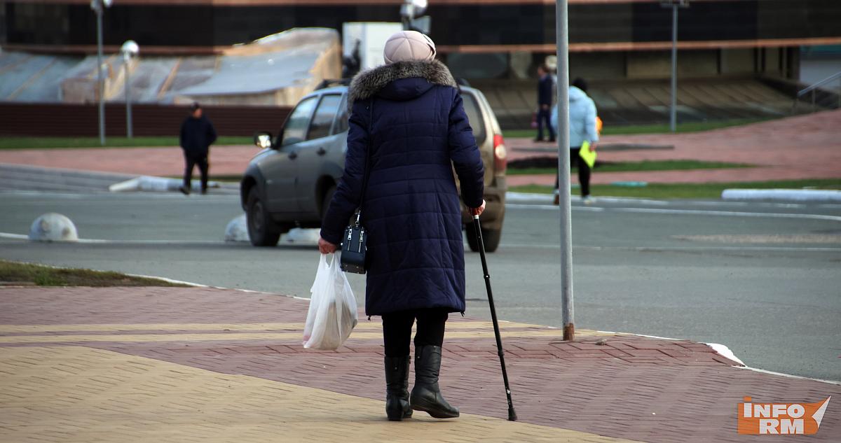 Минимальную пенсию в России предложили увеличить до 50 тысяч рублей 