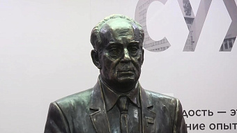 В госуниверситете Мордовии открыли памятник Александру Сухареву