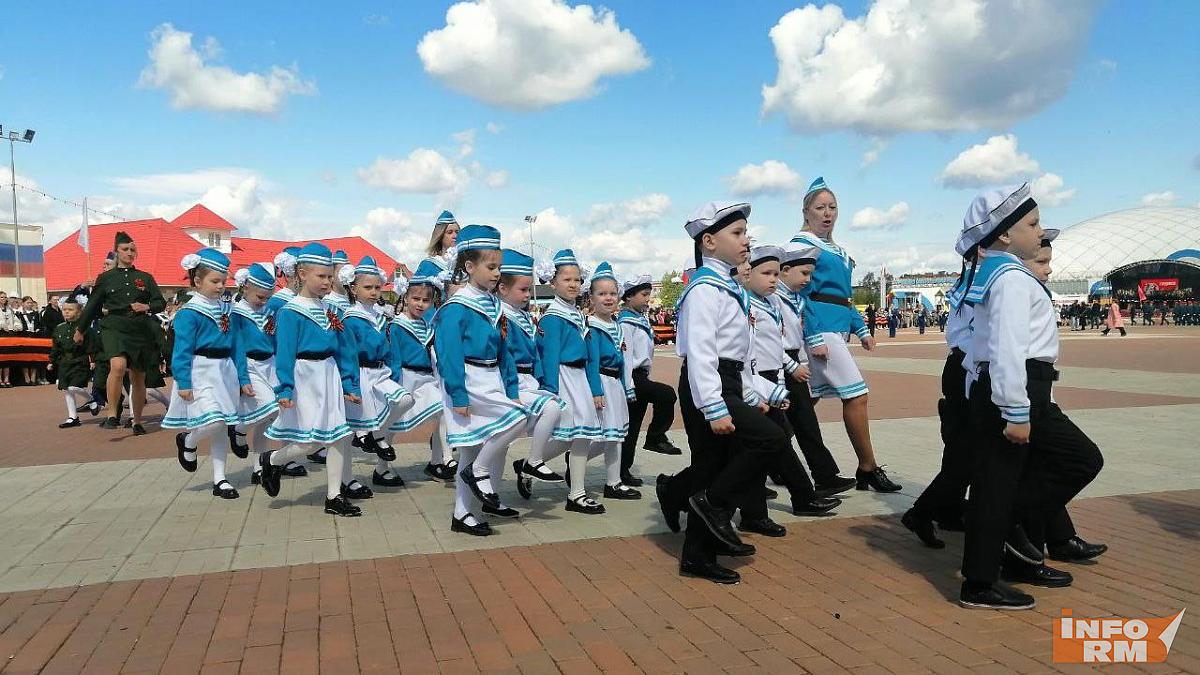 В параде Победы в Рузаевке приняли участие представители всех молодежных движений В параде Победы в Рузаевке приняли участие представители всех молодежных движений