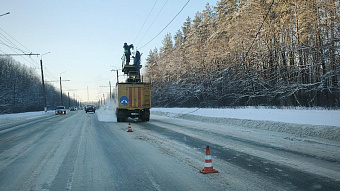 В Саранске на Лямбирском шоссе поправляют провода