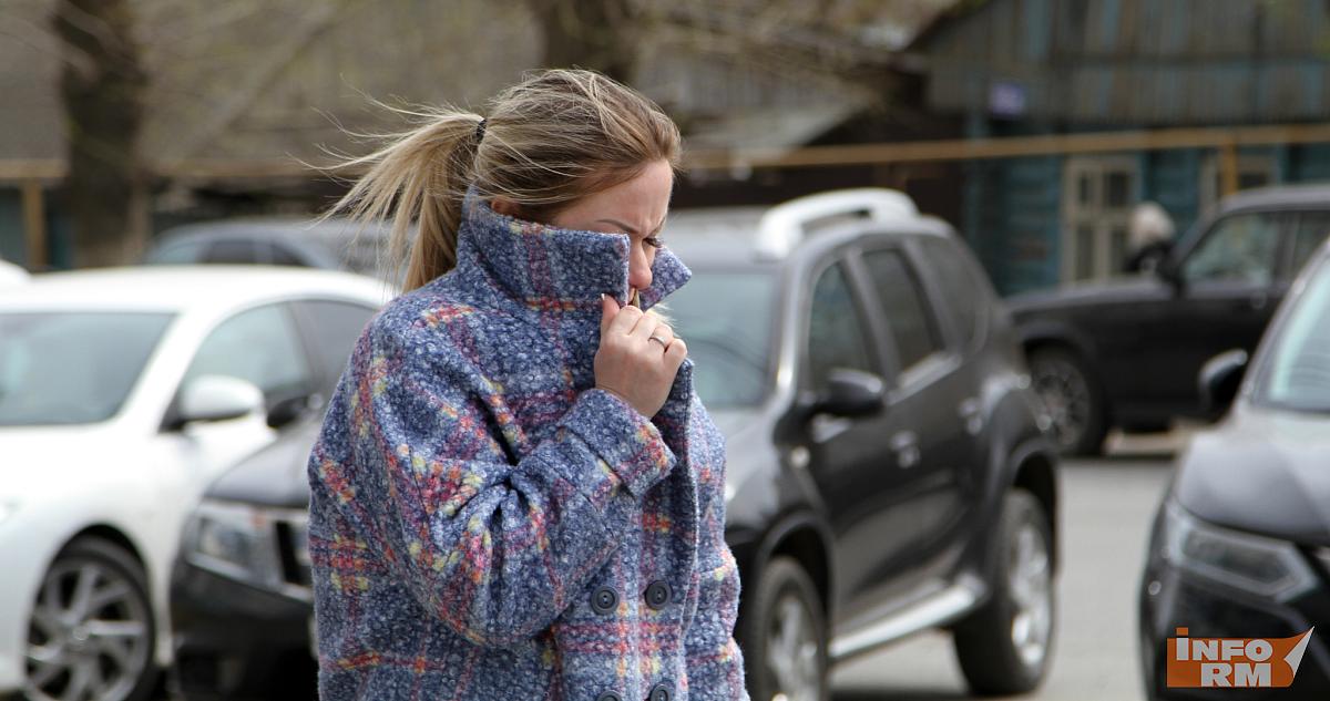 Ветер до 22 м/с: в Мордовии объявлено экстренное предупреждение 