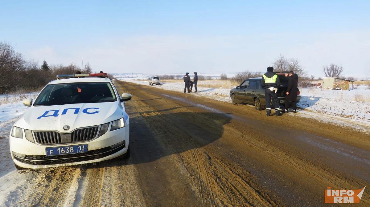 В Мордовии сотрудники ДПС помогли многодетной семье