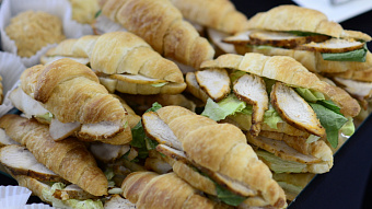 Миллиарды рублей: подсчитаны траты россиян в ноябрьские праздники 