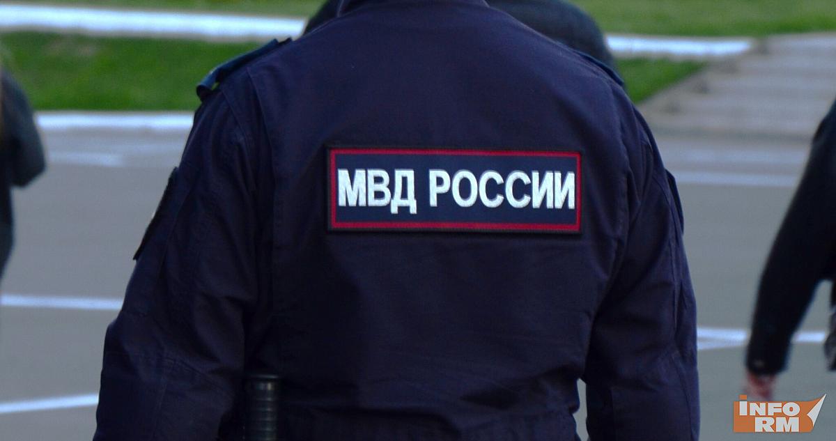 Полицейские в Мордовии во время обыска забрали себе почти 500 тысяч рублей 