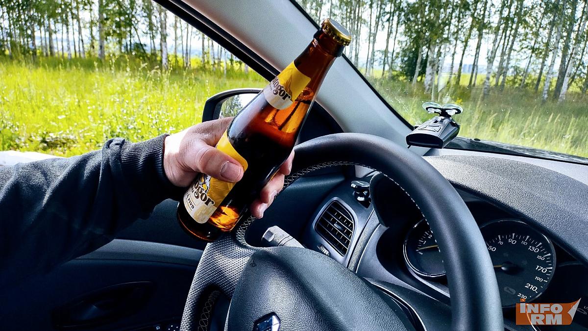 В Саранске пьяную автоледи выдала сумка на багажнике