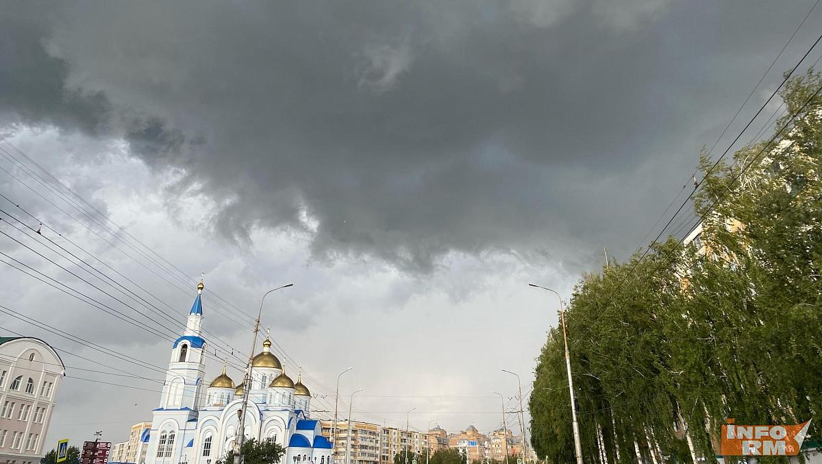 Рабочая неделя в Мордовии завершится порывами ветра с дождем и грозой Рабочая неделя в Мордовии завершится порывами ветра с дождем и грозой