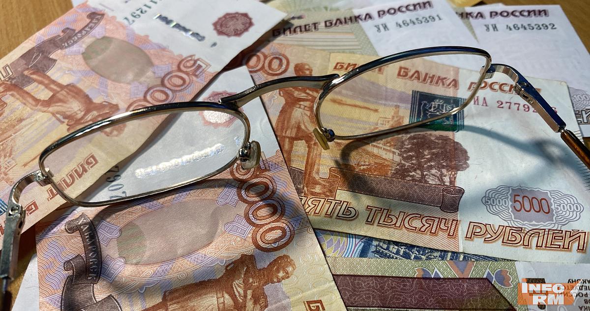 Майские соцвыплаты жители России получат досрочно 