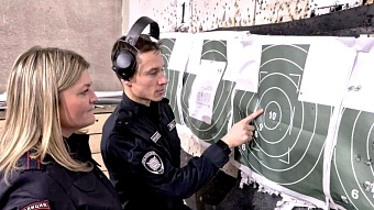 В Саранске выбрали самых метких дам в погонах