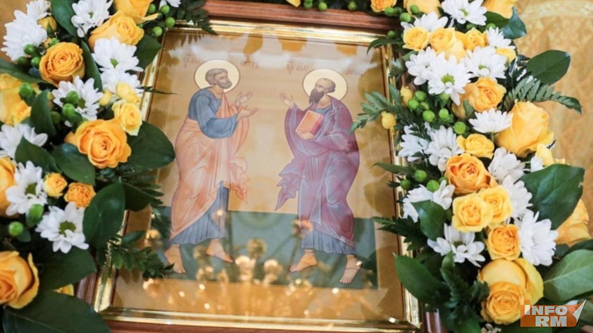 Православные Мордовии отмечают День памяти святых апостолов Петра и Павла Православные Мордовии отмечают День памяти святых апостолов Петра и Павла