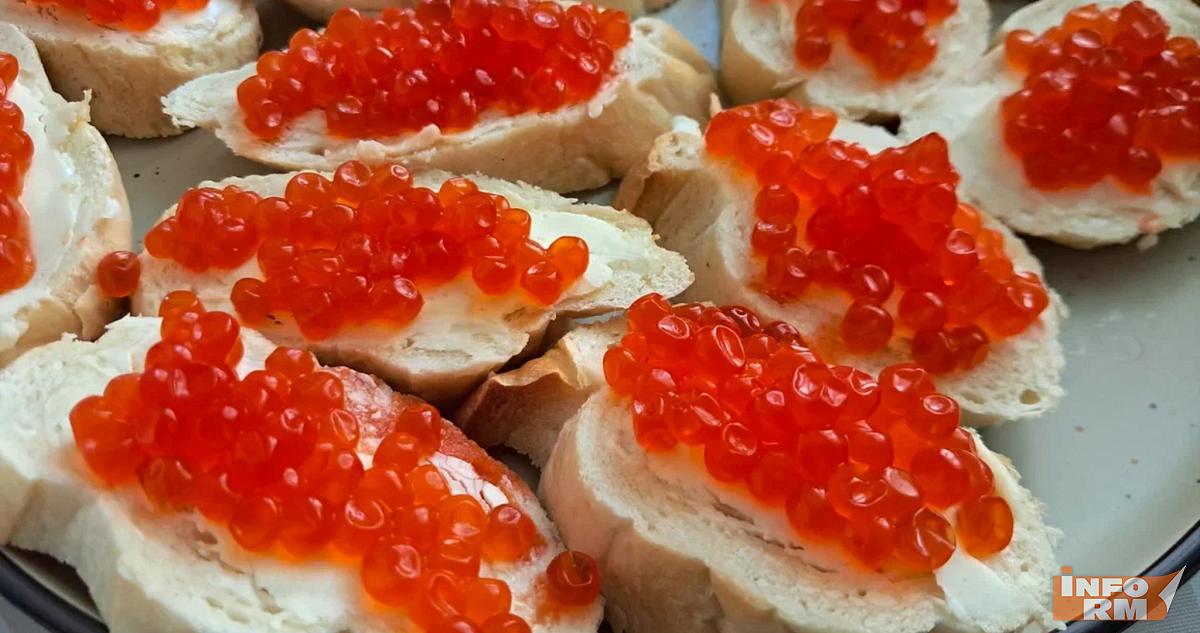 Вместо красной икры россияне начали скупать белую 
