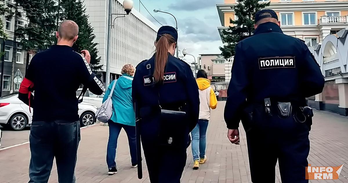 Жителей России предупредили о штрафах за выбивание ковров во дворе 