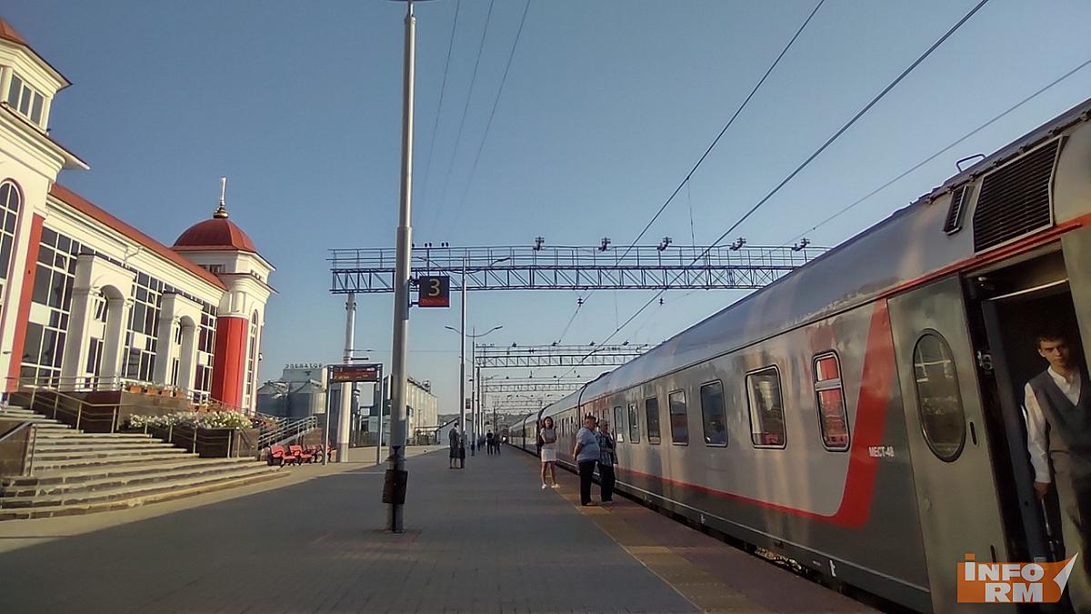 Железнодорожники презентовали новый плацкарт с полками подлиннее и пошире 