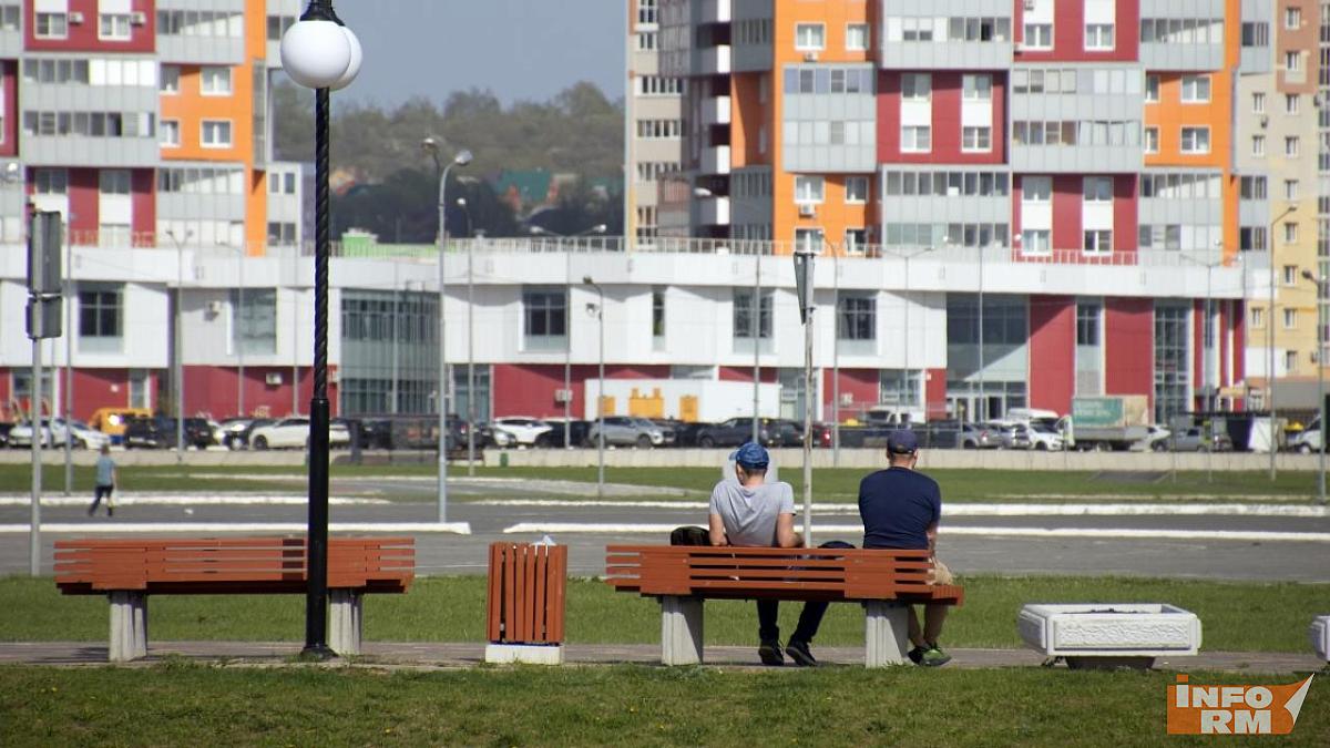 Девять часов сна не помогают: невролог назвал причины постоянной сонливости