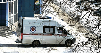 При уборке снега с крыши в Мордовии пострадал один человек 