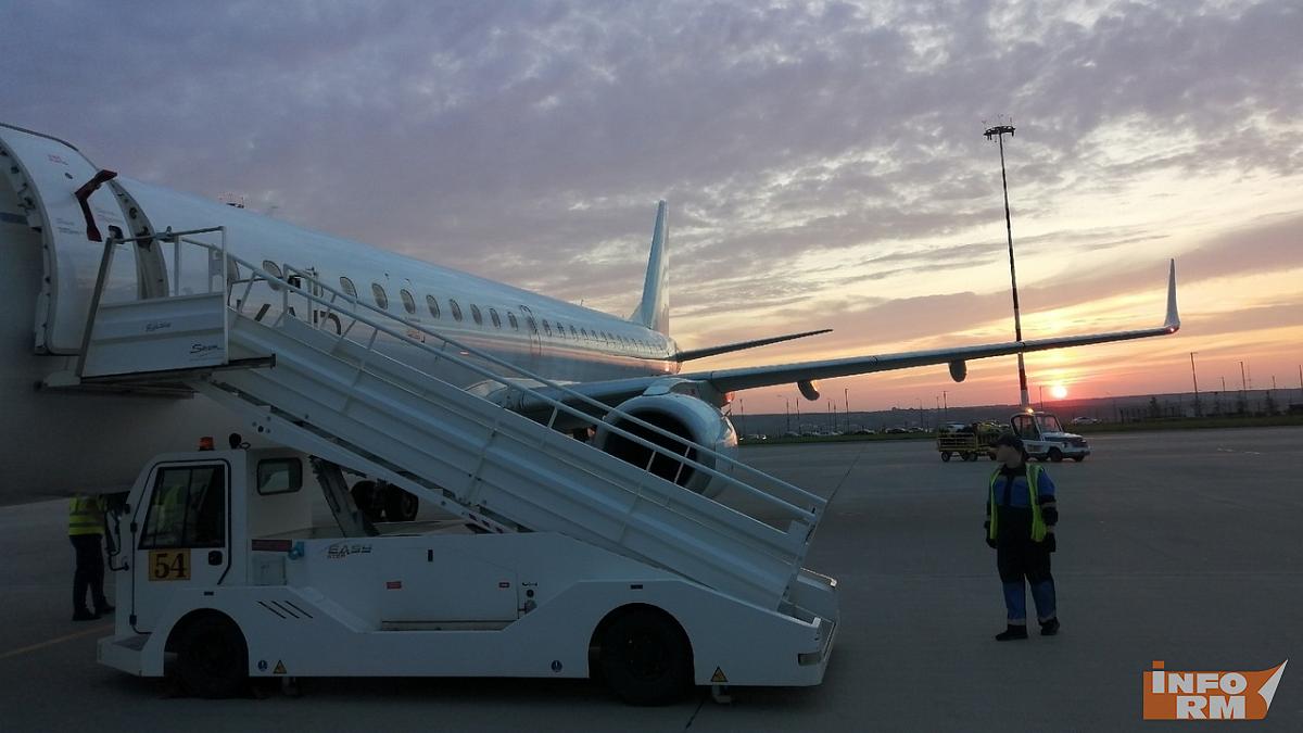 В российских аэропортах начали работать пункты миграционного контроля 