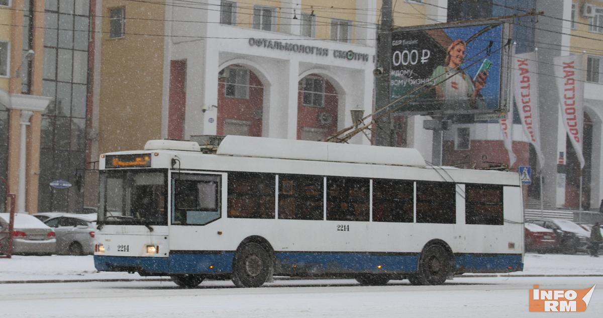 Валенки, фуфайка, тёплые штаны: как работали в Саранске водители первых троллейбусов 