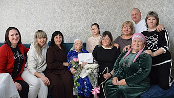 Больше века: в Мордовии поздравили долгожительницу  