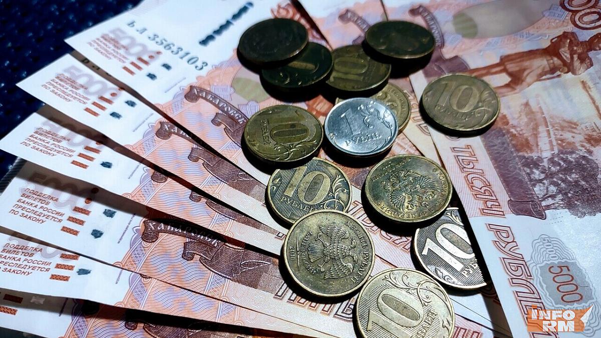 Назван топ-3 самых высокооплачиваемых профессий в России в октябре 