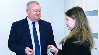 Многодетная сирота из Чамзинки получила долгожданную квартиру