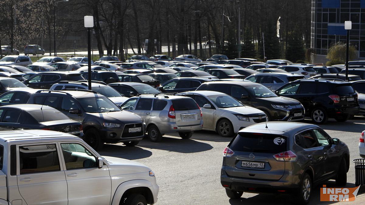 Россияне за октябрь купили больше 650 тысяч машин с пробегом 