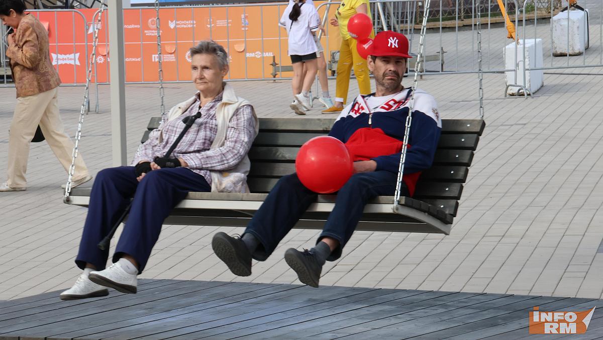 Отдыхаем от работы в ноябре: 10 выходных и один сокращённый день