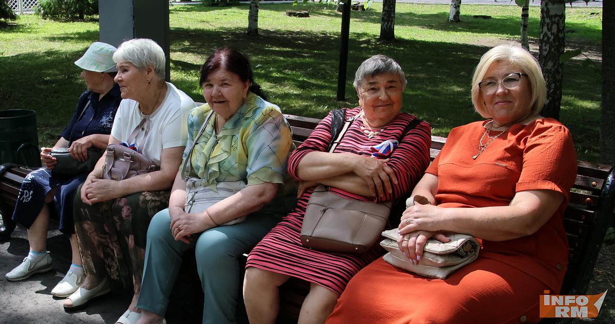 Возраст пенсионной надбавки предложили снизить на 10 лет 