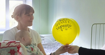 Священник в Мордовии навестил тех, кто не смог помолиться на Пасху 