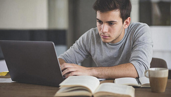 Двухнедельная готовность: «Ростелеком Лицей» снова поможет подготовиться к «Диктанту Победы»