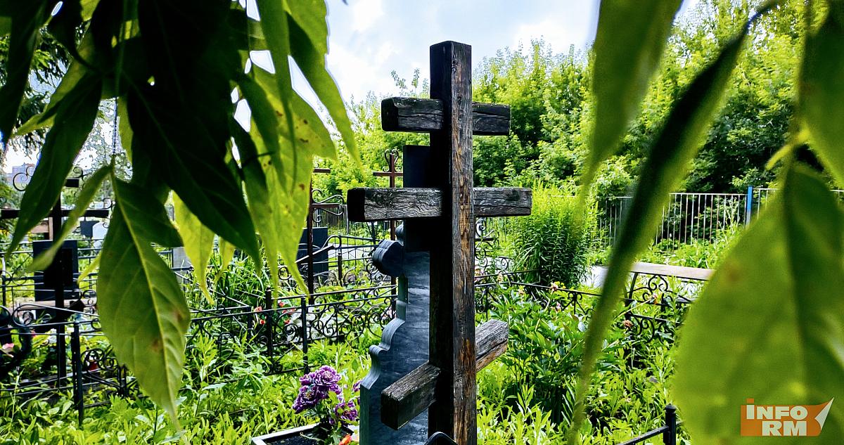 Чиновника в Мордовии наказали за молчание о кладбище 