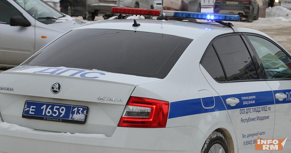 Мужчина в Мордовии избил подругу и набросился на сотрудника ГАИ 