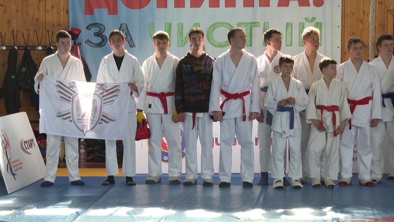 В спорткомплексе «Олимп» проходит чемпионат Мордовии по рукопашному бою